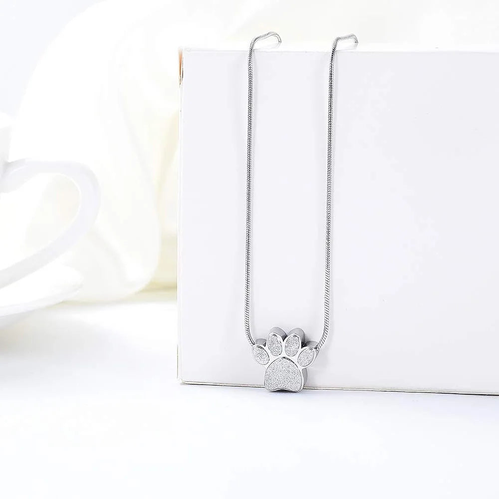 Paw print cremation pendant for your beloved pet