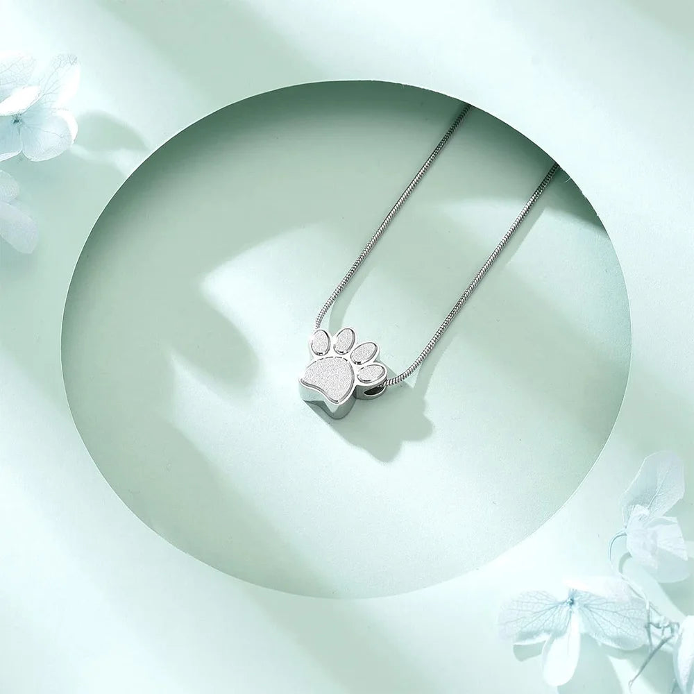 Paw print cremation pendant for your beloved pet